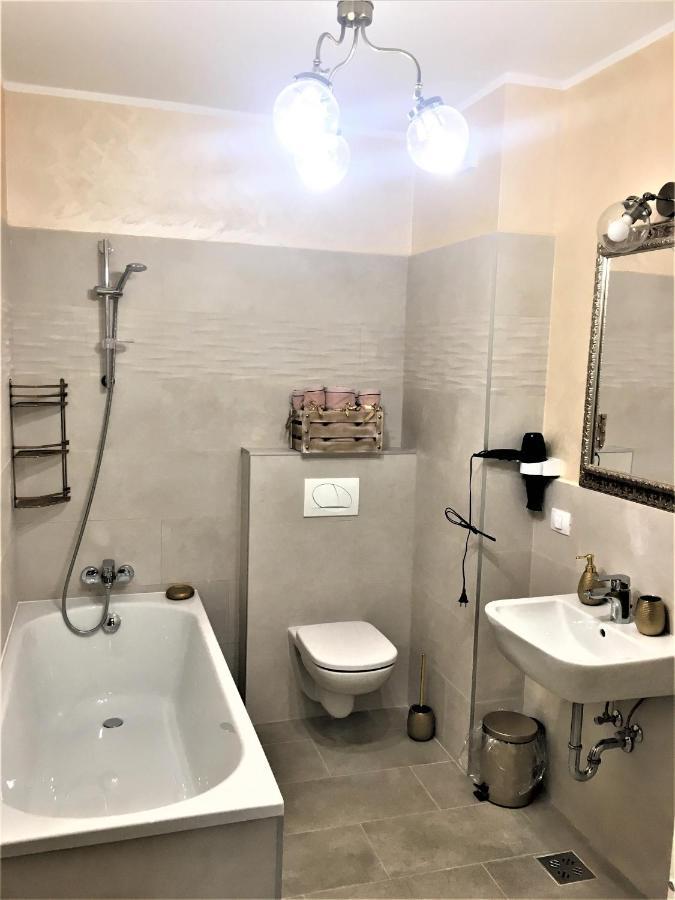 Apartment 23 *