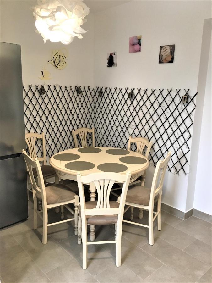 Apartment 23